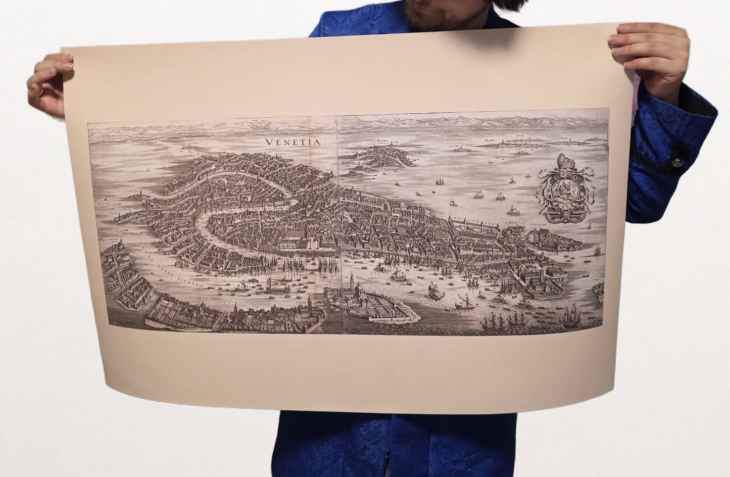 Poster mappa di Venezia 1688 - Pianta panoramica della città con dettagli del Canal Grande e della laguna